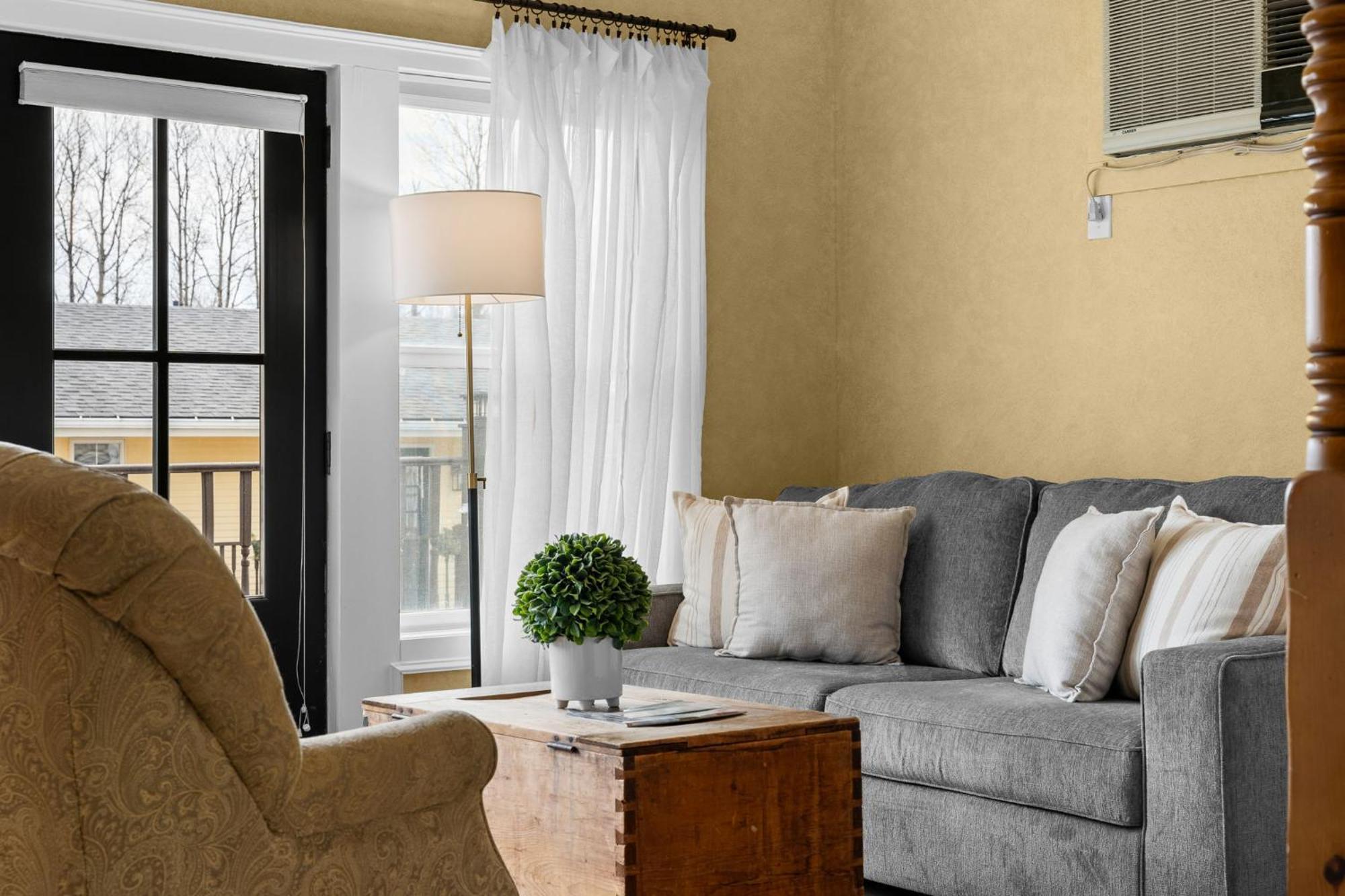 Red Clover Inn Mendon Екстер'єр фото